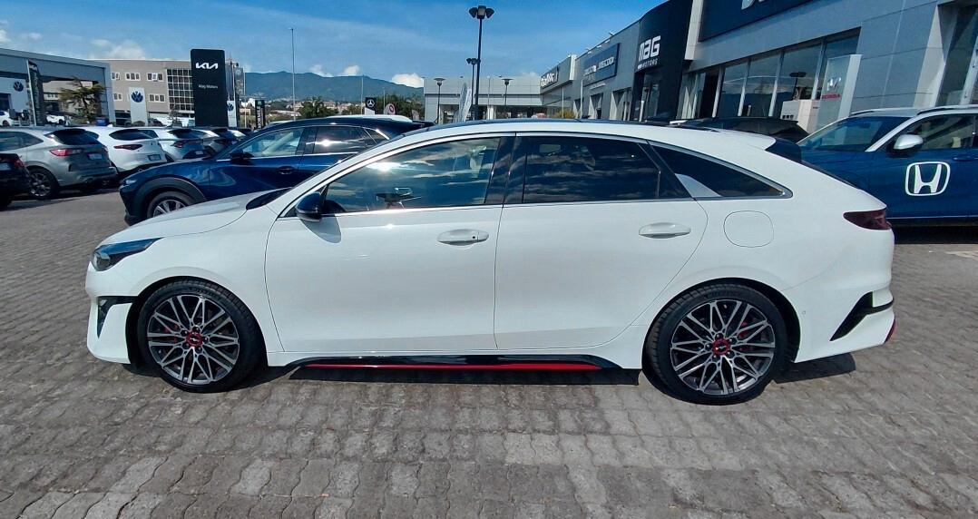Kia ProCeed 1.6 T-GDI DCT GT