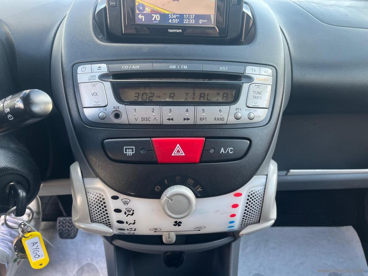 TOYOTA Aygo 1.0 VVT-i 5p. Sol Connect PER NEOPATENTATI