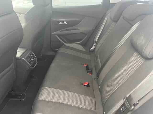 Peugeot 3008 BlueHDi 130 S&S Business