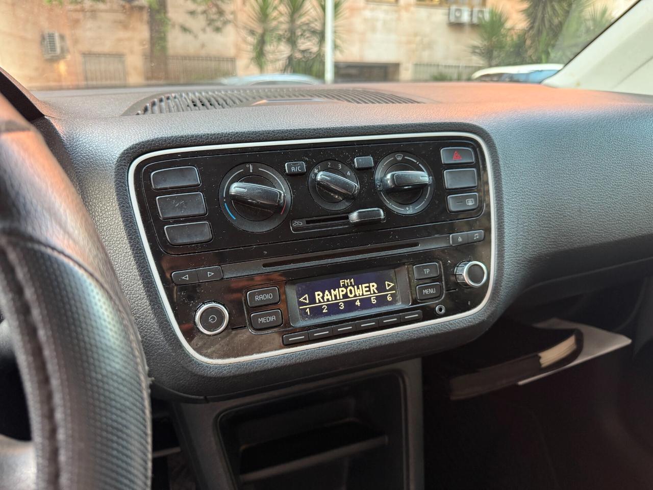 Volkswagen up! 1.0 5p. move