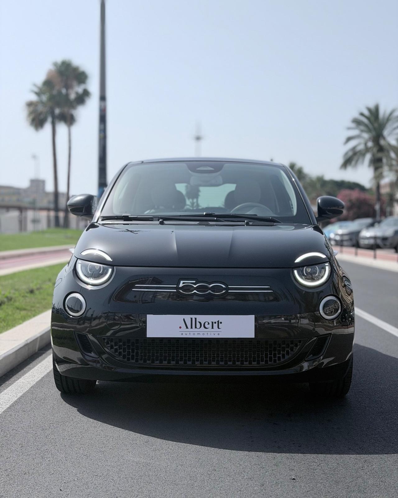 Fiat 500 500e Berlina 42 kWh La Prima