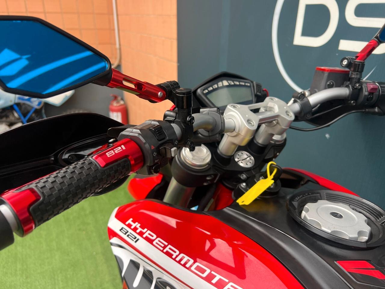 Ducati Hypermotard 821 GARANZIA PERMUTE FINANZIAMENTO