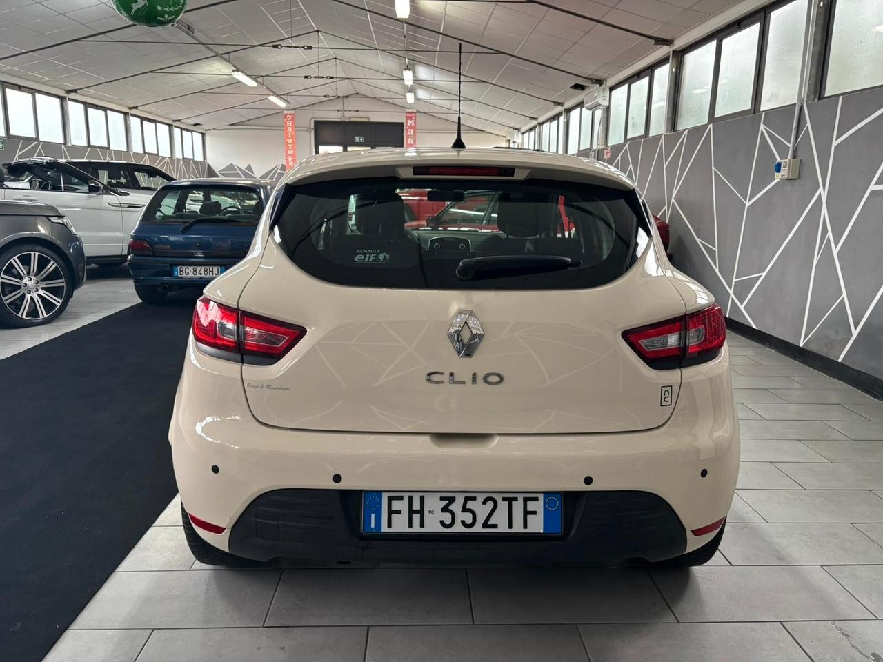 Renault Clio 1.2 75CV 5 porte Zen NEOPATENTATI
