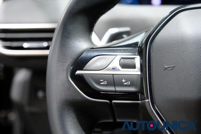 PEUGEOT 3008 HYBRID 300 E-EAT8 ALLURE PACK FULL LED