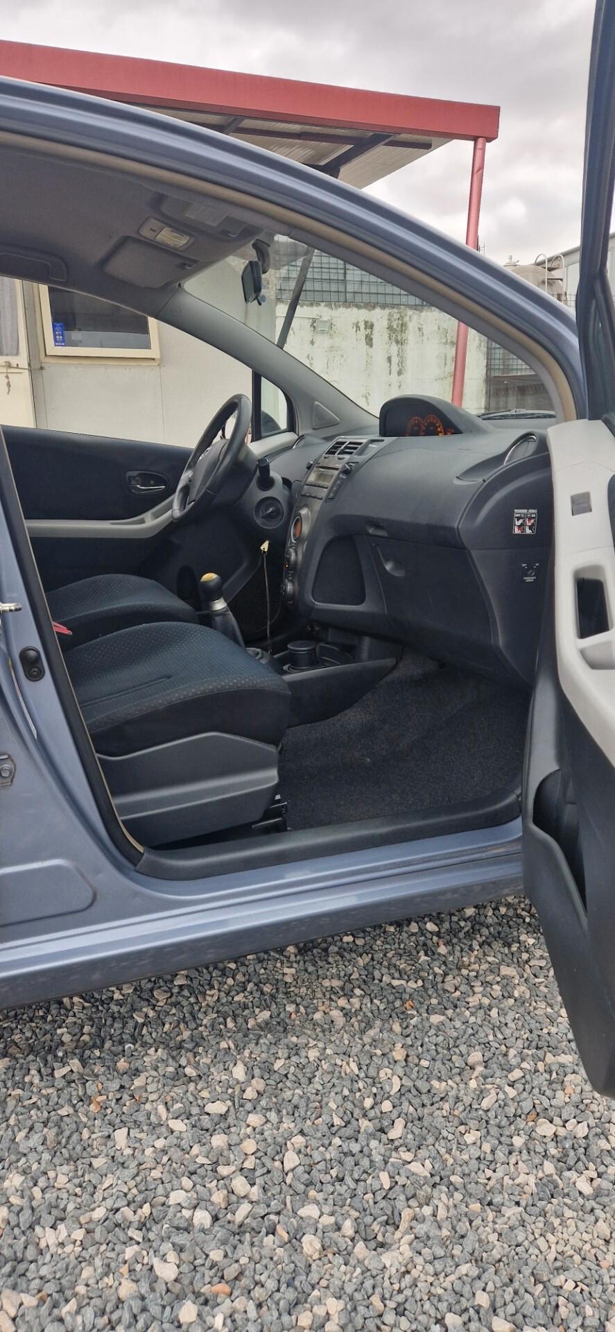 Toyota Yaris 1.0 5 porte Now