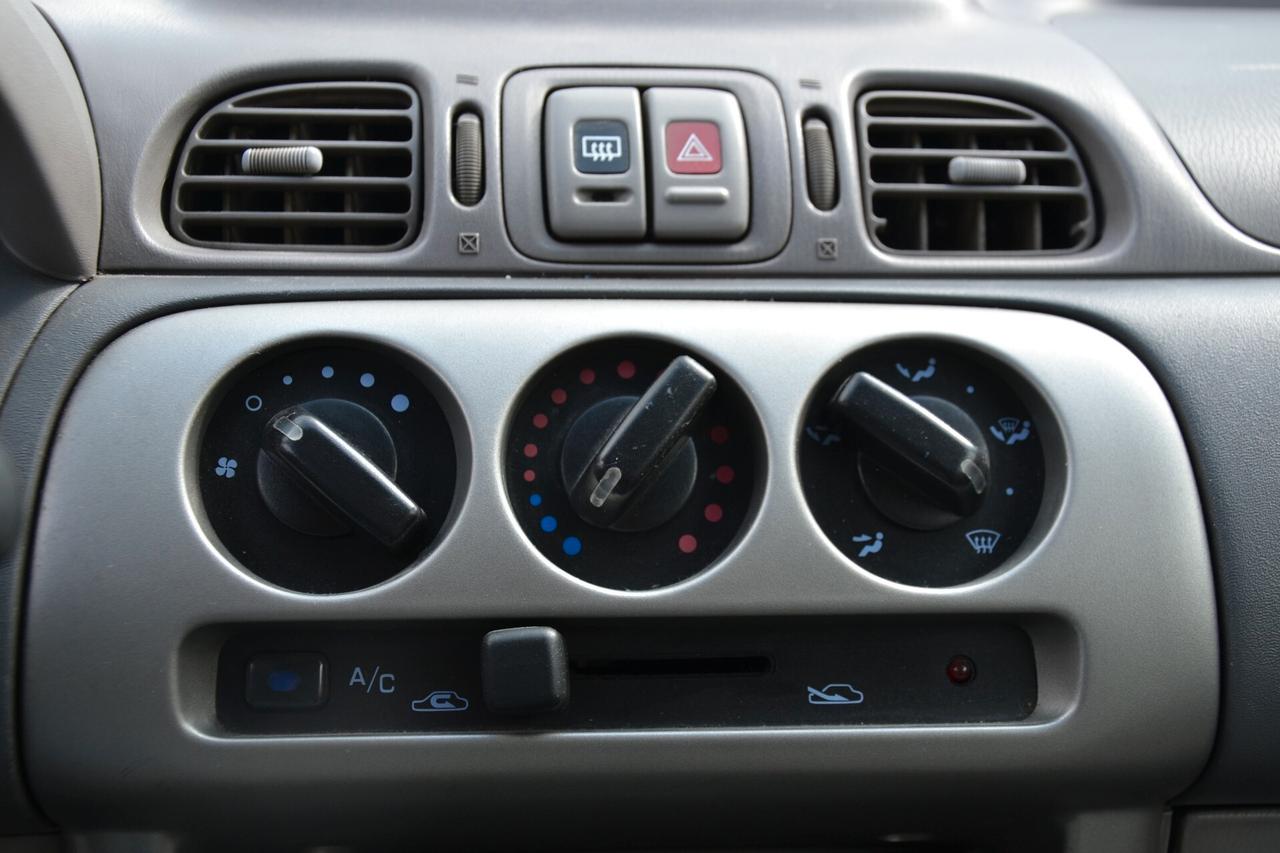 Nissan Micra 1.4i 16V cat 5 porte Matic