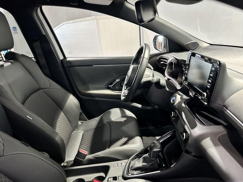 Toyota Yaris Yaris 1.5 Hybrid 5 porte Lounge AREA C FREE + SENSORI DI PARCHEGGIO
