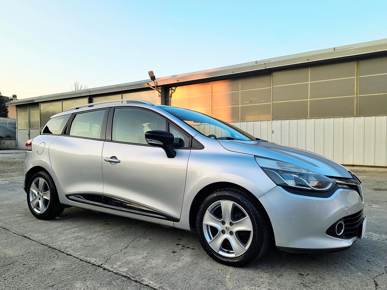 Renault Clio Sporter 1.5 dCi 8V 75CV Costume National