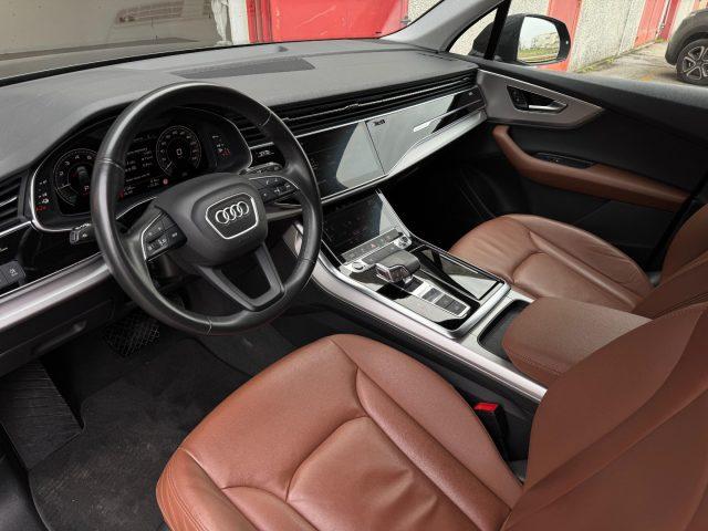 AUDI Q7 55TFSIe Business, Tetto, Pelle,Plug-in,Unicoprop.