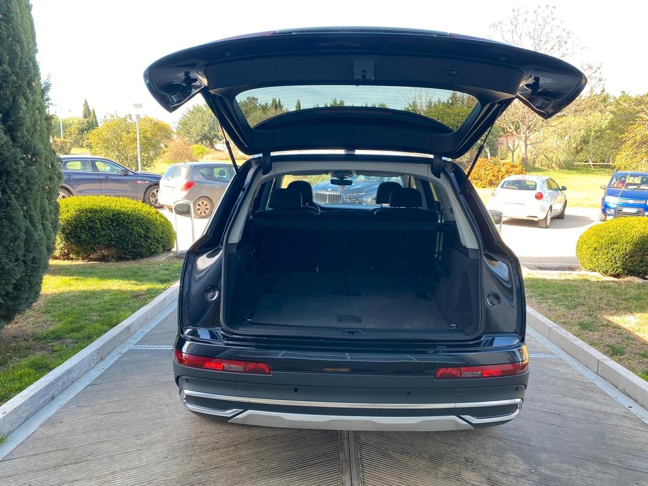 Audi Q7 50 TDI quattro tiptronic Business