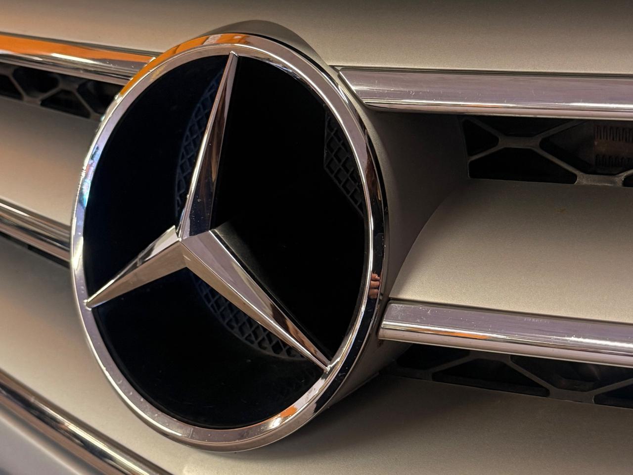 STUPENDA MERCEDES-BENZ CLASSE R 6 POSTI CON INTERNI IN PELLE TOTALE