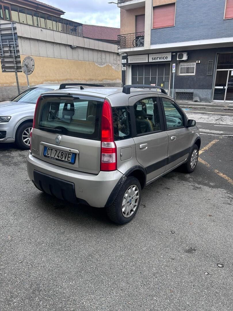 Fiat Panda 4x4 Climbing