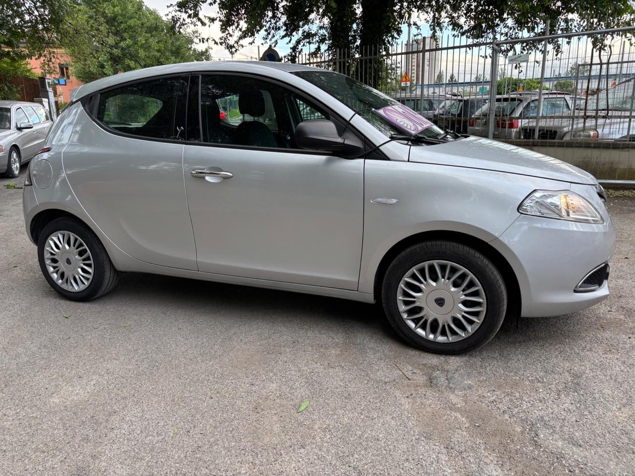 Lancia Ypsilon 1.3 MJT 16V 80 CV 5 porte S&S Platinum