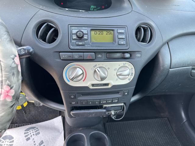 TOYOTA Yaris 1.4 tdi D-4D cat 3 porte Sol