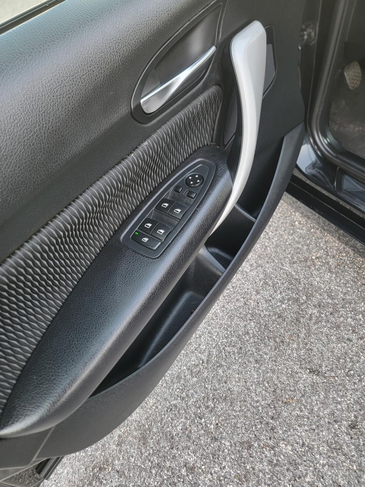 Bmw 118d cat 5 porte Attiva EURO 5 GARANZIA