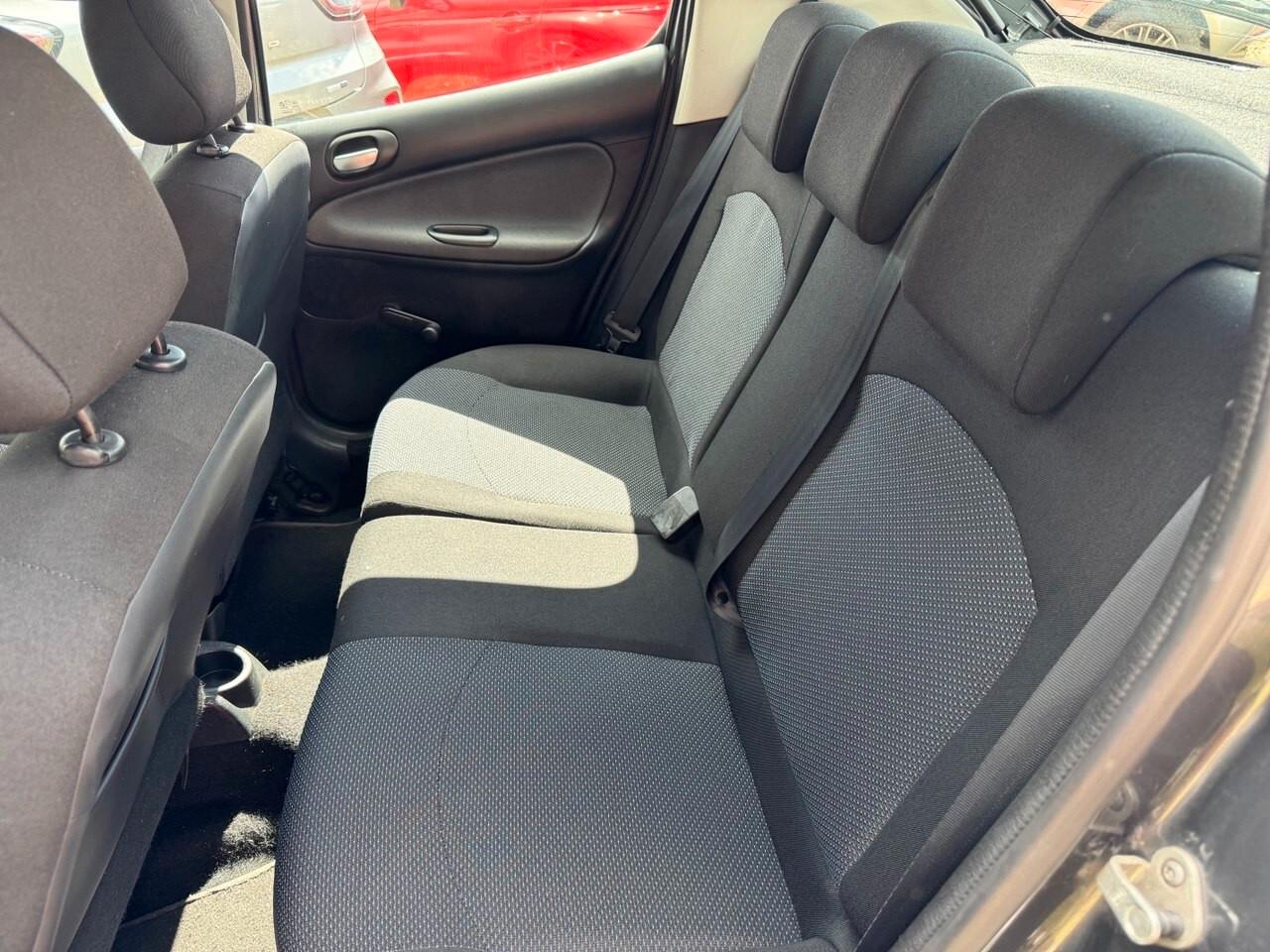 Peugeot 206 1.2 GPL 2012