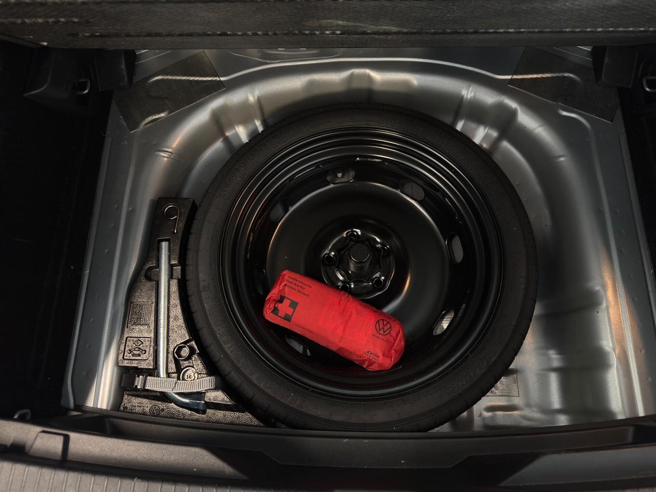 WOLKSWAGEN T-ROC 1.5cc 150Cv R-Line *IVA* WRAPPATO