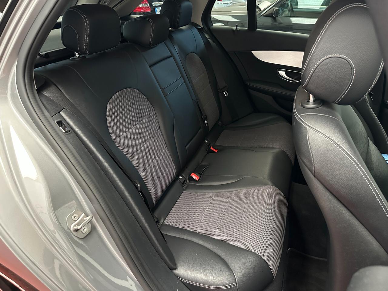 Mercedes-benz C 220d 170cv Auto Premium AMG Night Edition