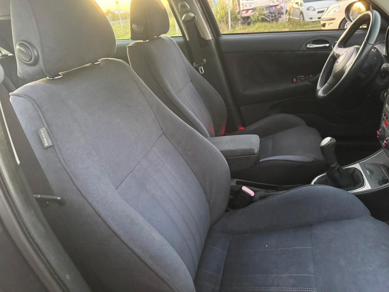 Alfa Romeo 147 1.6 Benz 5 porte SOLO 119.000 KM