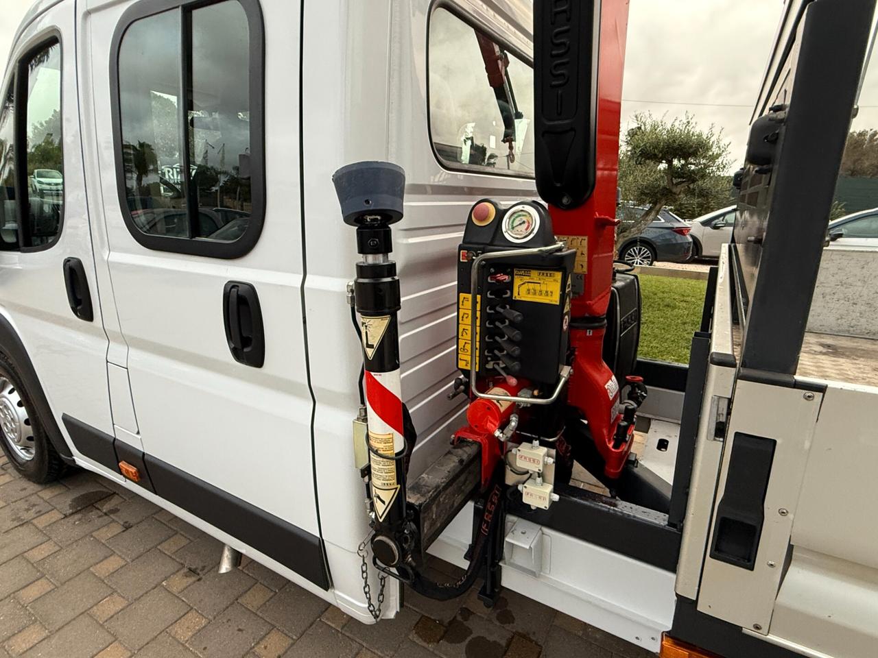 FIAT DUCATO 35 2.3 MJT 130CV MAXI 7 POSTI CON GRU FASSI 26