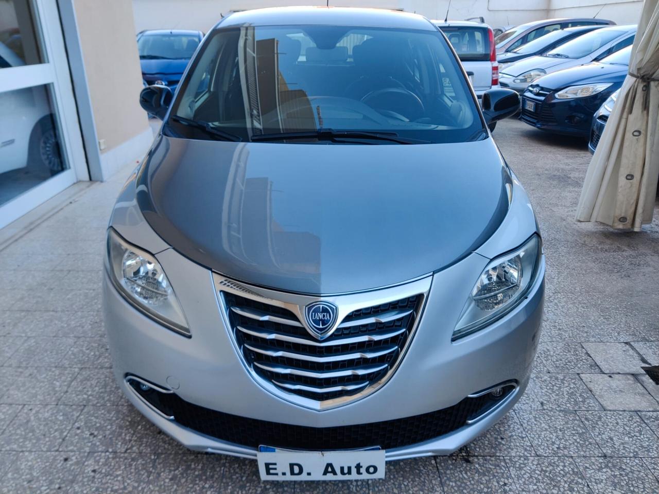 Lancia Ypsilon Benz/Metano
