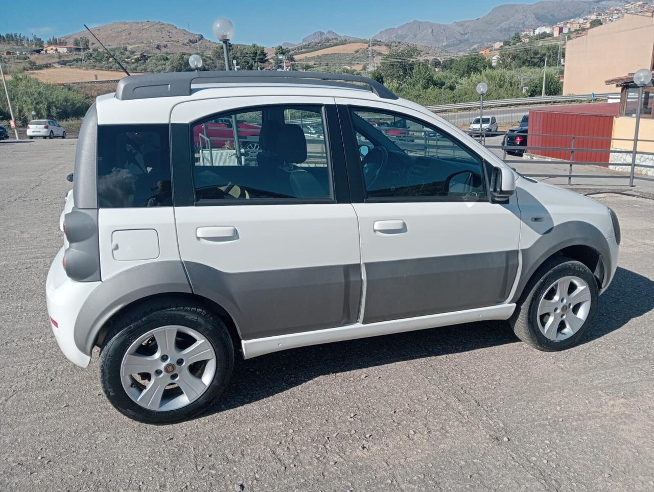 Fiat Panda 1.3 MJT 16V DPF 4x4 Cross