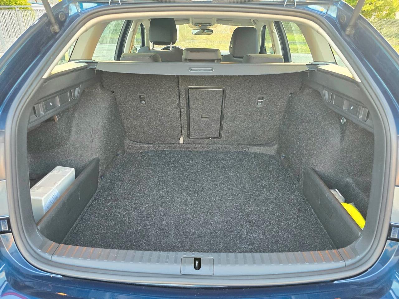 Skoda Octavia 2.0 TDI EVO SCR DSG Wagon Ambition