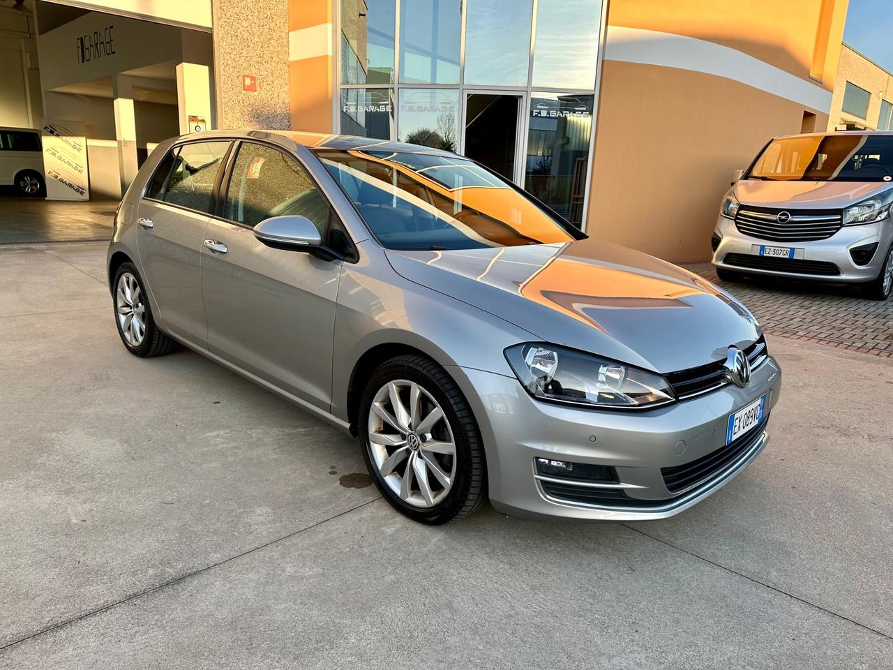 Volkswagen Golf 2.0 TDI DSG 5p. Highline BlueMotion Technology