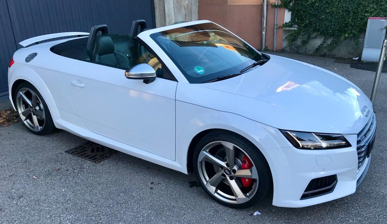 Audi TT TTS Roadster 2.0 TFSI 310 CV quattro