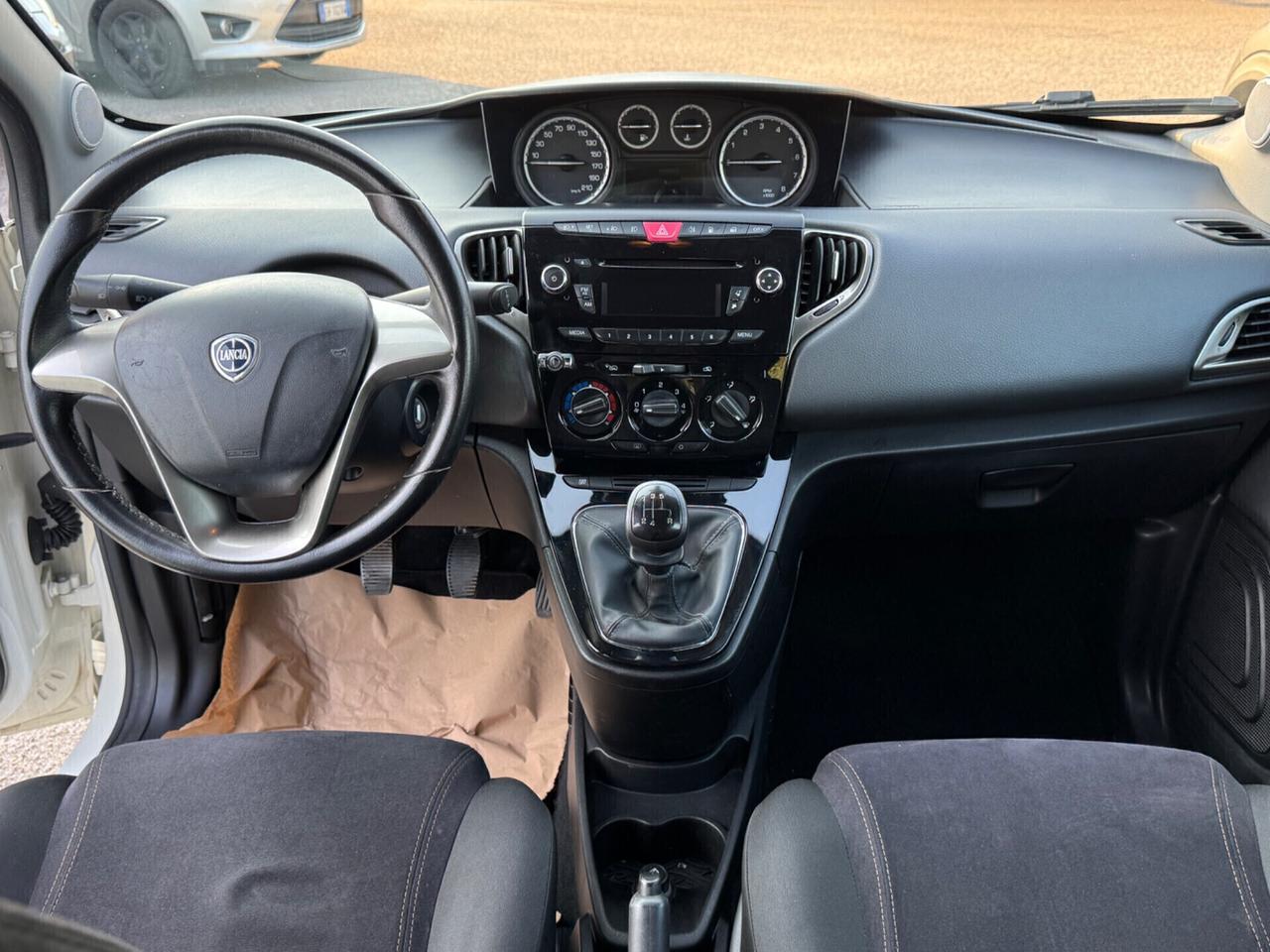LANCIA Ypsilon 1.2 69 CV 5 porte GPL Ecochic GOLD