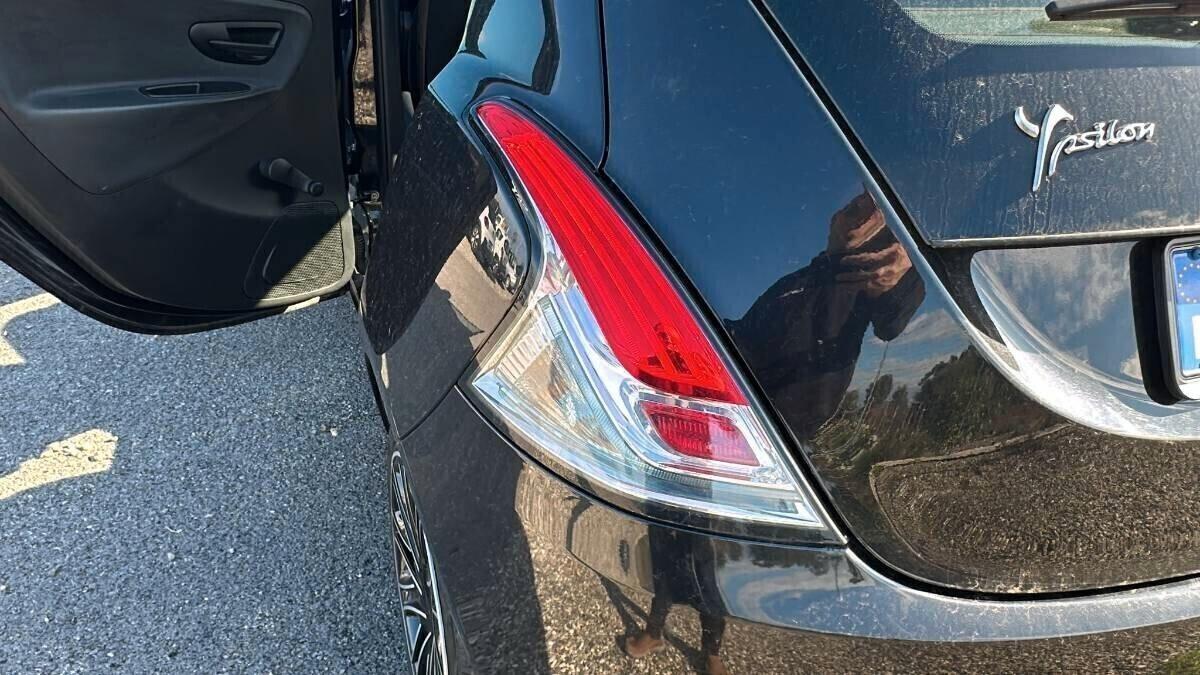Lancia Ypsilon 1.0cc 70cv S&S Hybryd Gold