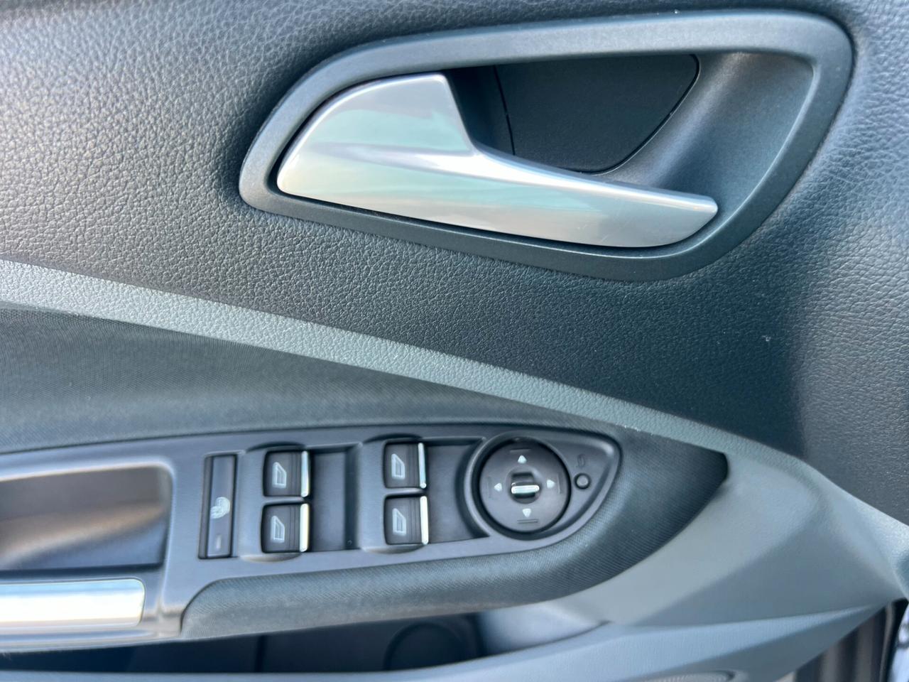 Ford C-Max 1..6 Titanium/UNICO PROP.
