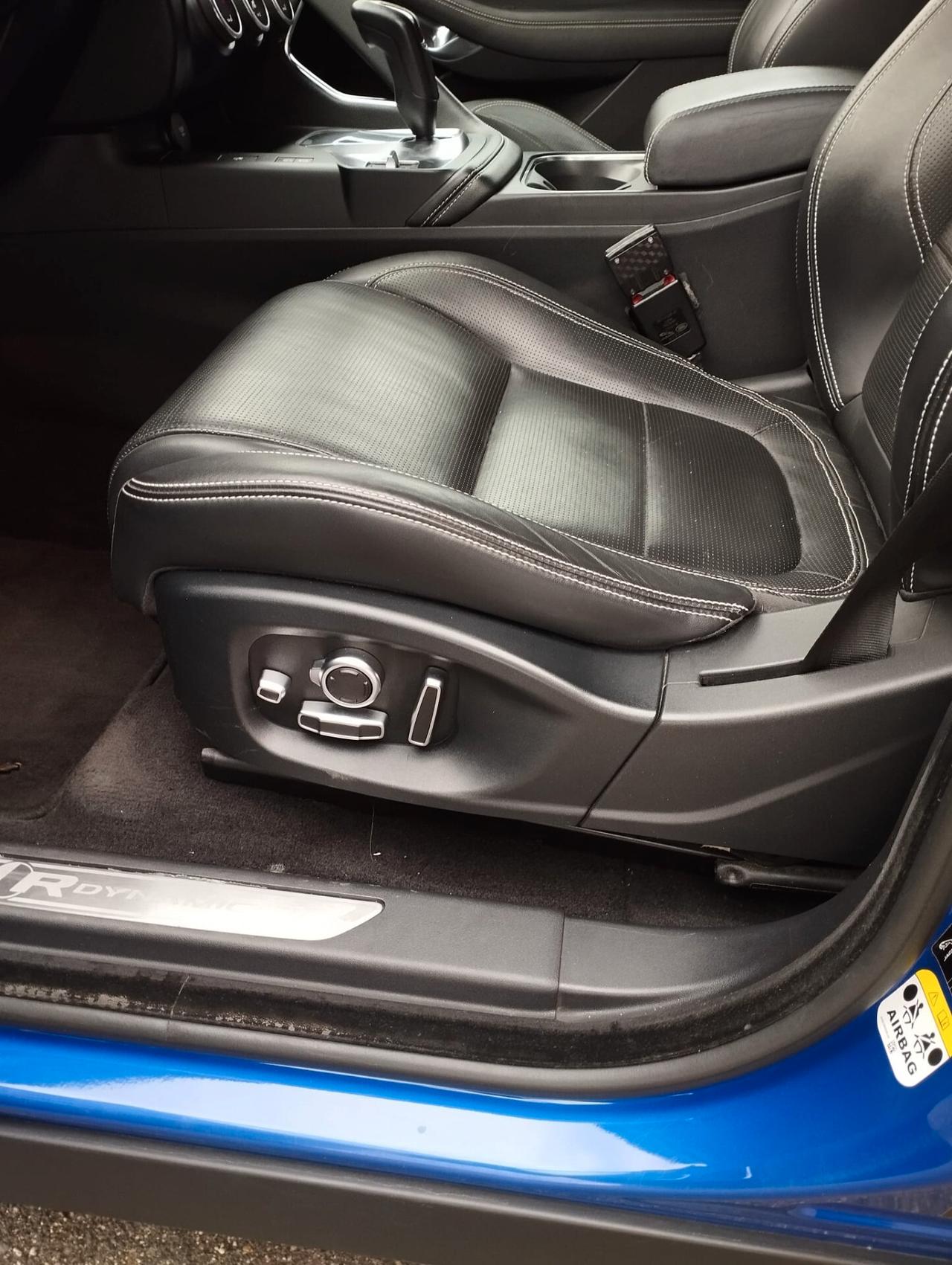 Jaguar E-Pace 2.0D 180 CV AWD aut. R-Dynamic HSE