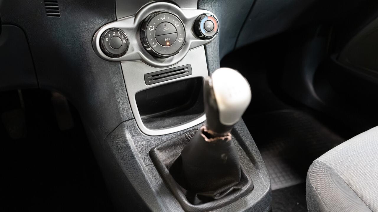 Ford Fiesta 1.4 5 porte Bz.- GPL Titanium PERMUTA