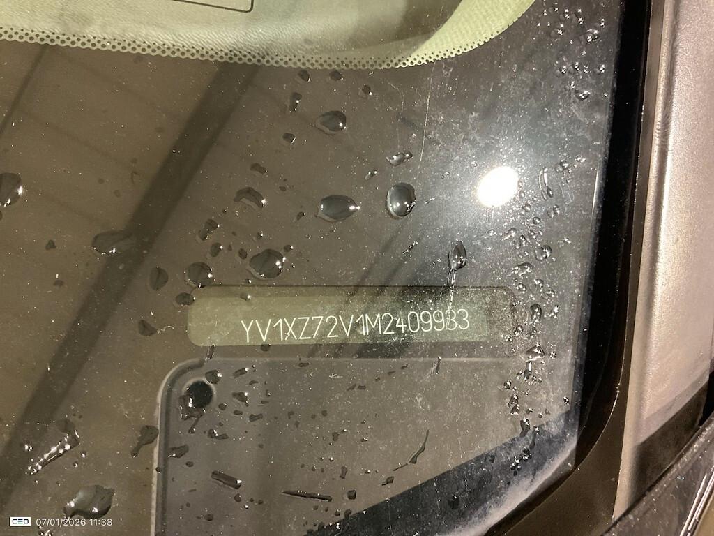 Volvo XC40 2.0D D3 150CV 6M. MOMENTUM CORE ( FARI LED - COCKPIT NAVI CRUISE SENSORI POST. )