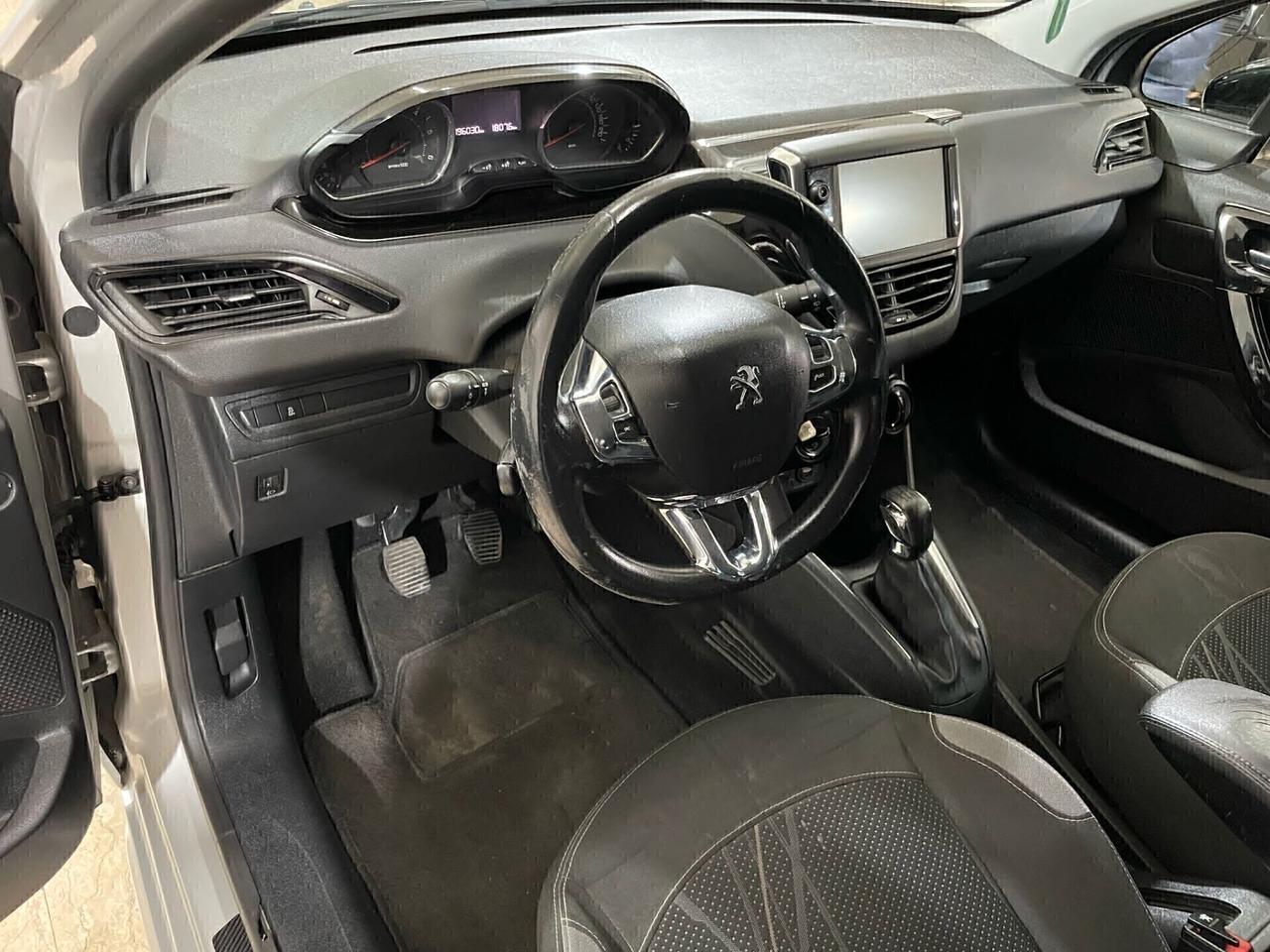 Peugeot 208 1.4 HDi 68 CV 5 porte Allure