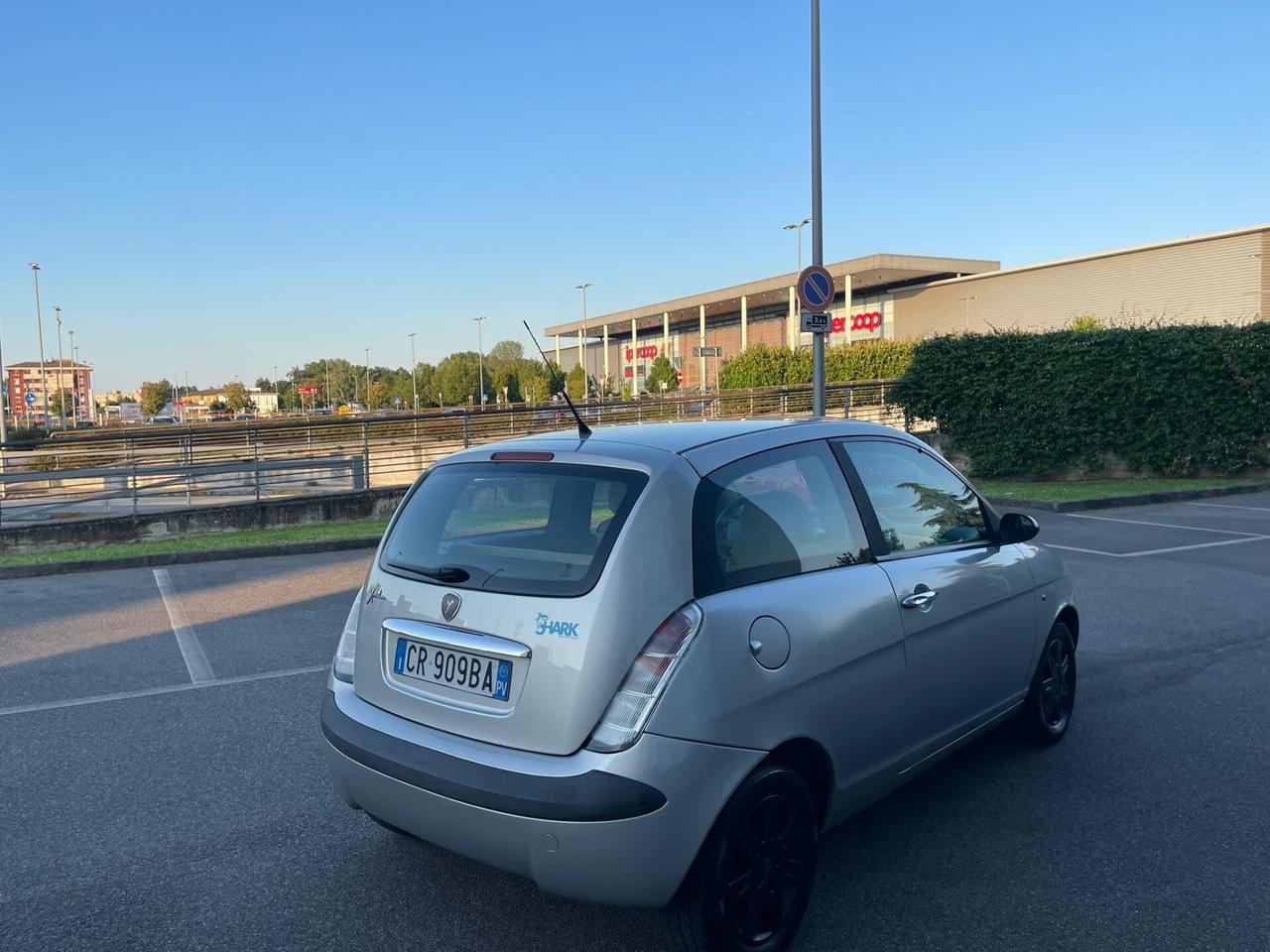 Lancia Ypsilon 1.2 16V Platino