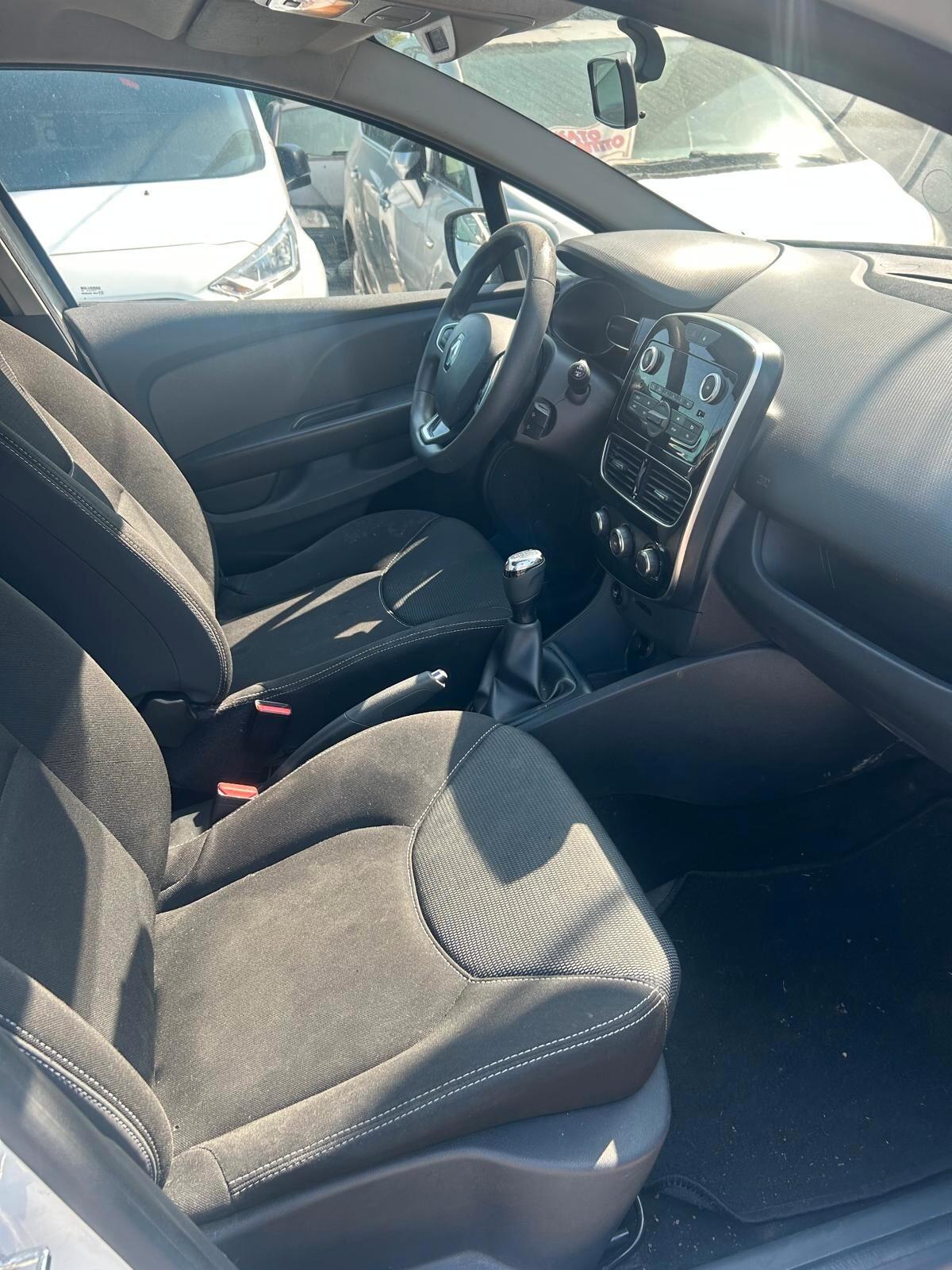 Renault Clio dCi 8V 75 CV Start&Stop 5 porte Energy Intens ok neo patentati