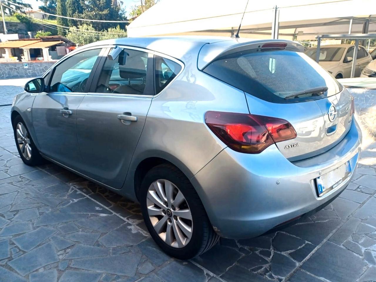 Opel Astra 1.7 CDTI 125CV 5 porte Cosmo
