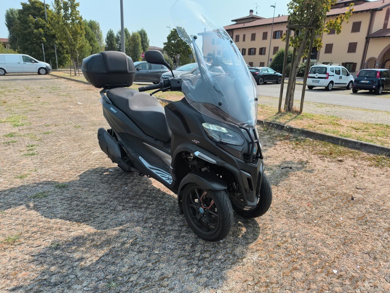 Piaggio MP3 530