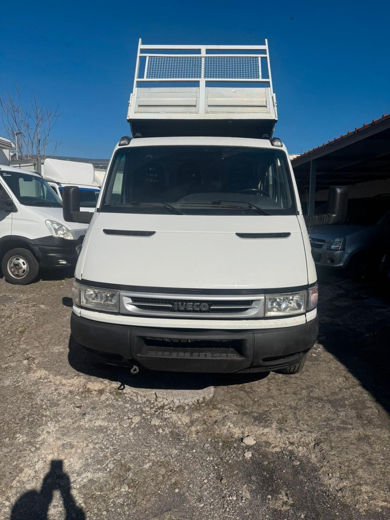 IVECO DAILY 35C14 RIBALTABILE TRILATERALE ANNO 2005