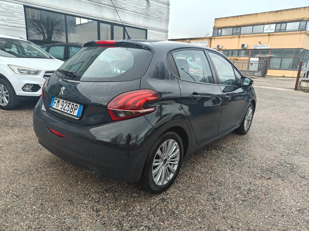 Peugeot 208 1.2 5 porte Active 2017