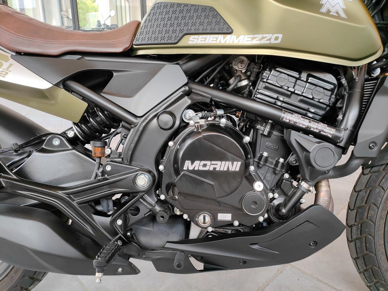 MOTO MORINI SEIEMEZZO SCR