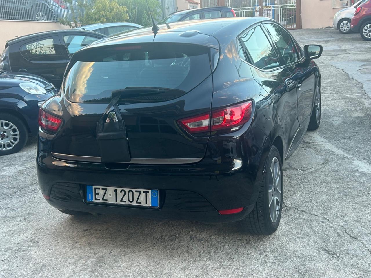 Renault Clio 1.2 modelllo COSTUME NATIONAL