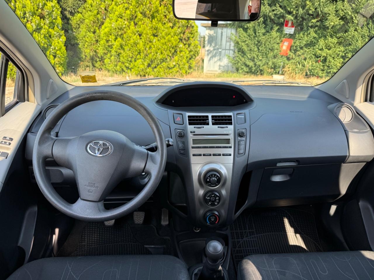 Toyota Yaris 1.0 5 porte