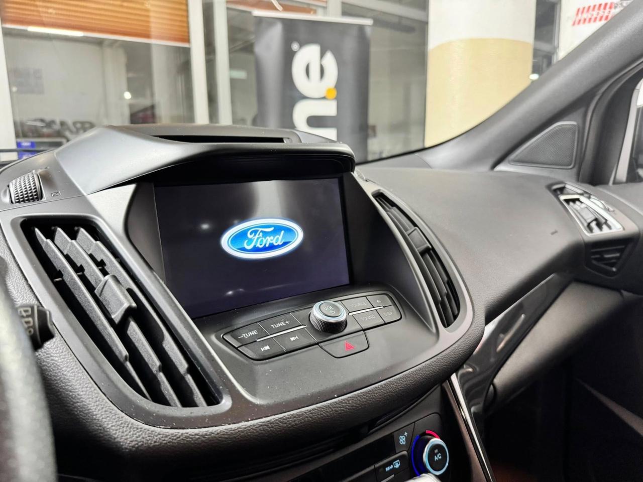 Ford Kuga 2.0 TDCI 180 CV S&S 4WD Powershift Vignale