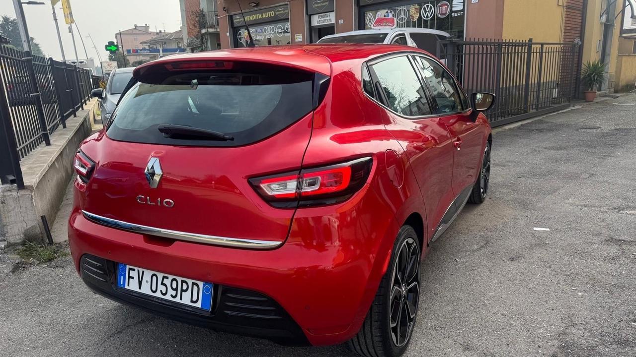 Renault Clio dCi 8V 90 CV EDC 5 porte Moschino Intens
