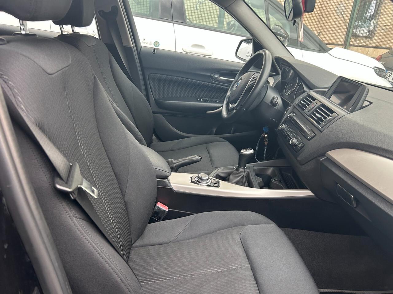 Bmw 116 116d 5p. Urban