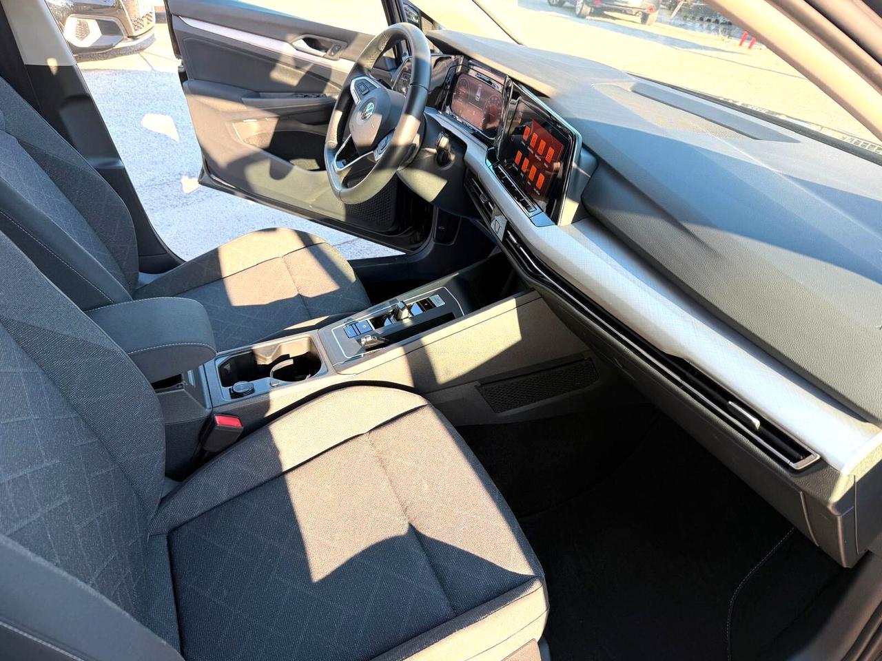 Volkswagen Golf 1.0 eTSI EVO DSG Life