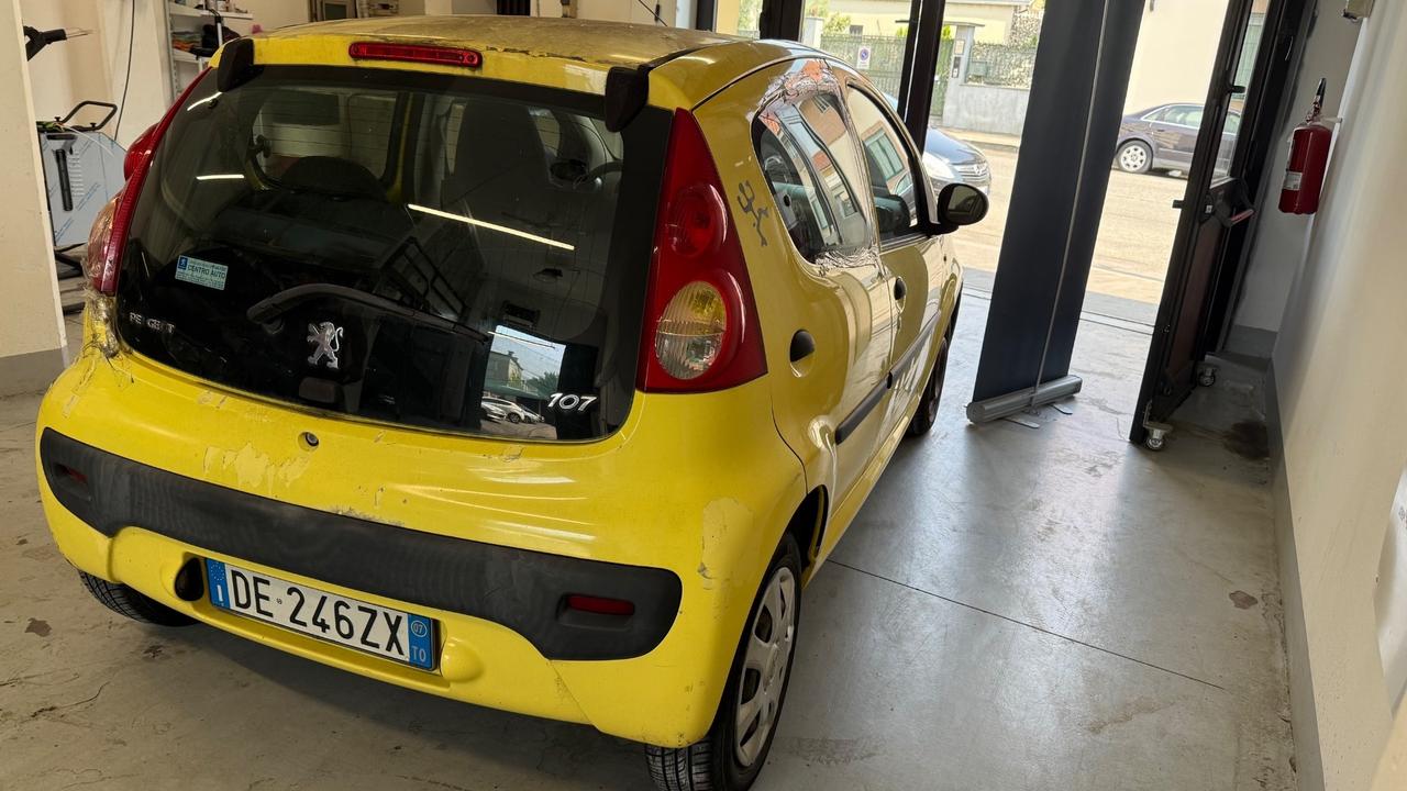 Peugeot 107 1.0 68CV 5p. Plaisir